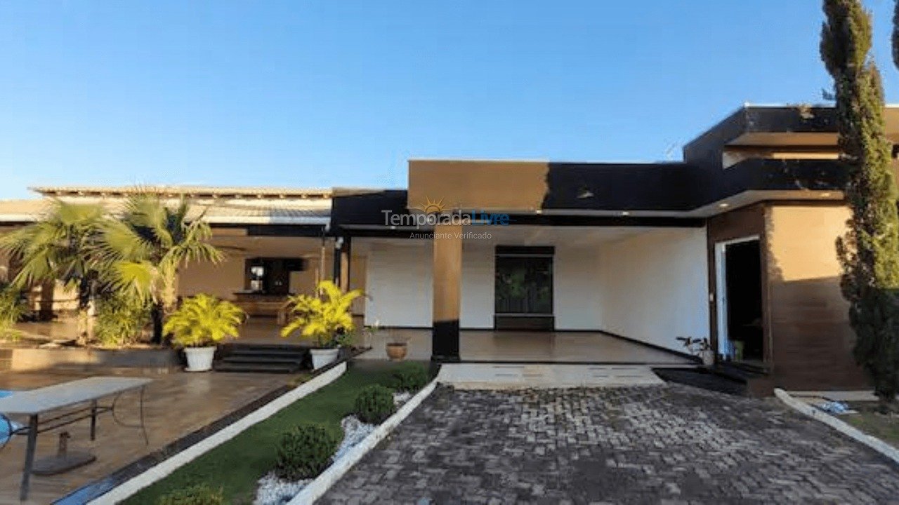 Casa para aluguel de temporada em Brasília (Ceilândia)