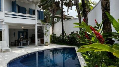 Hermosa casa de alta gama en alquiler en Praia da Bale.