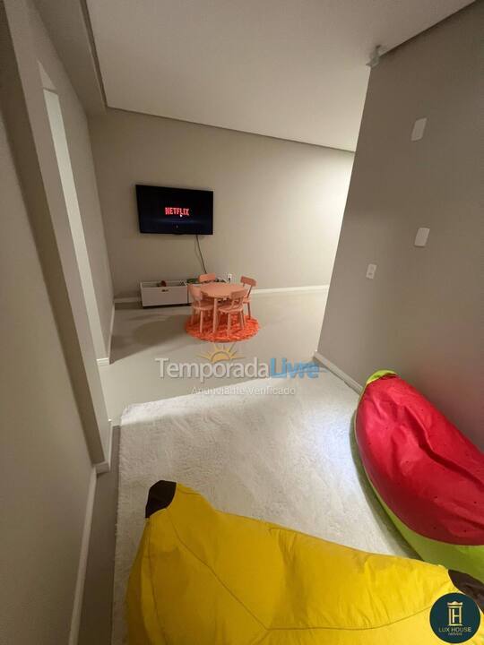 House for vacation rental in Florianopolis (Jurerê Internacional)