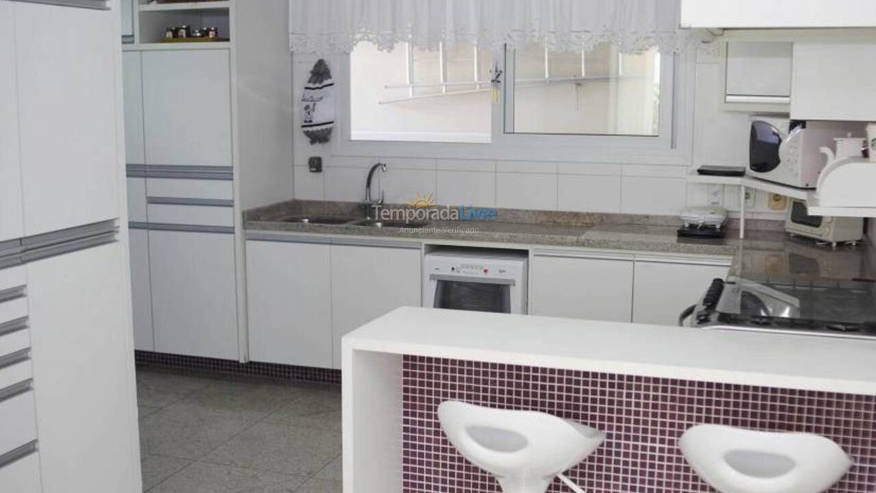 House for vacation rental in Florianopolis (Jurerê Internacional)