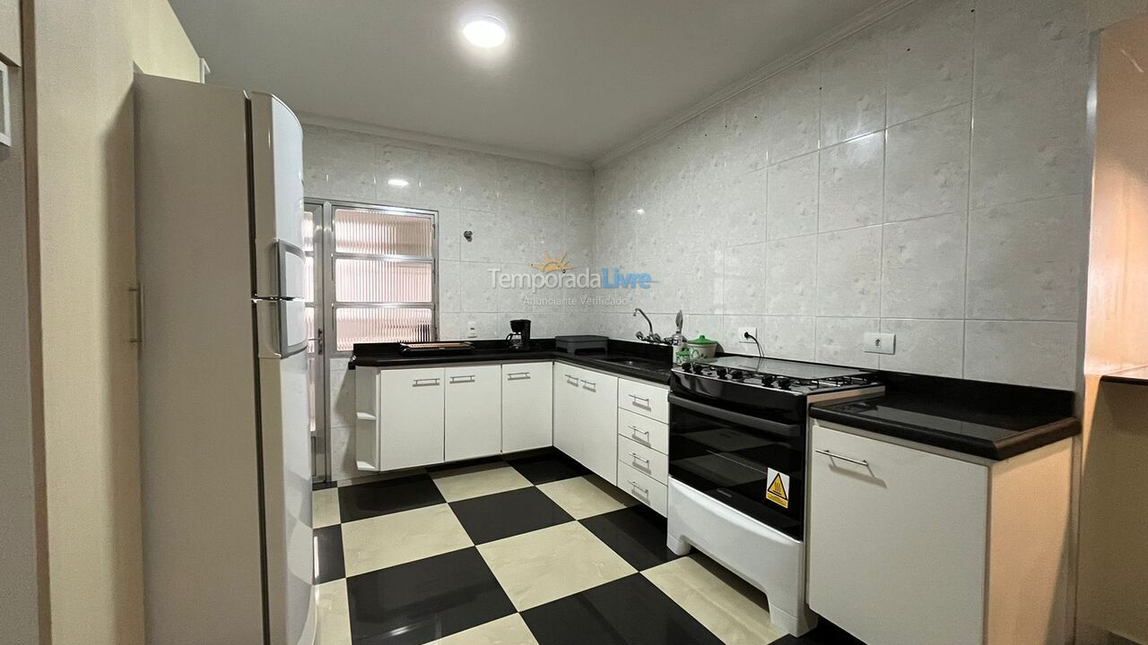 Apartment for vacation rental in Guarujá (Pitangueiras)