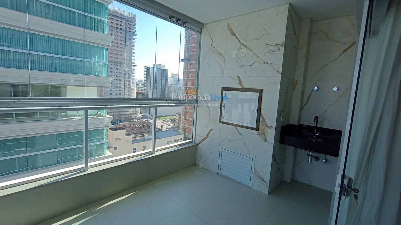 Apartamento para aluguel de temporada em Itapema (Meia Praia)