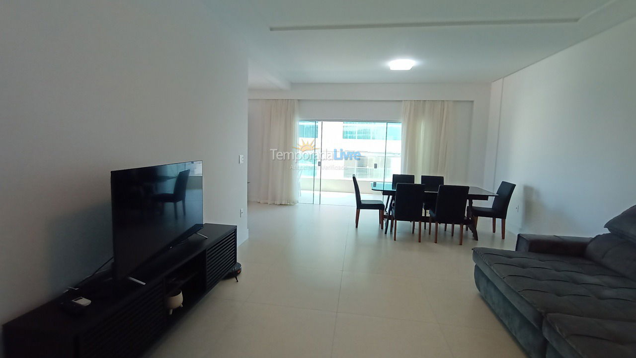 Apartment for vacation rental in Itapema (Meia Praia)