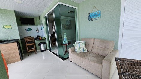Comfortable apartment for 08 people overlooking the sea.