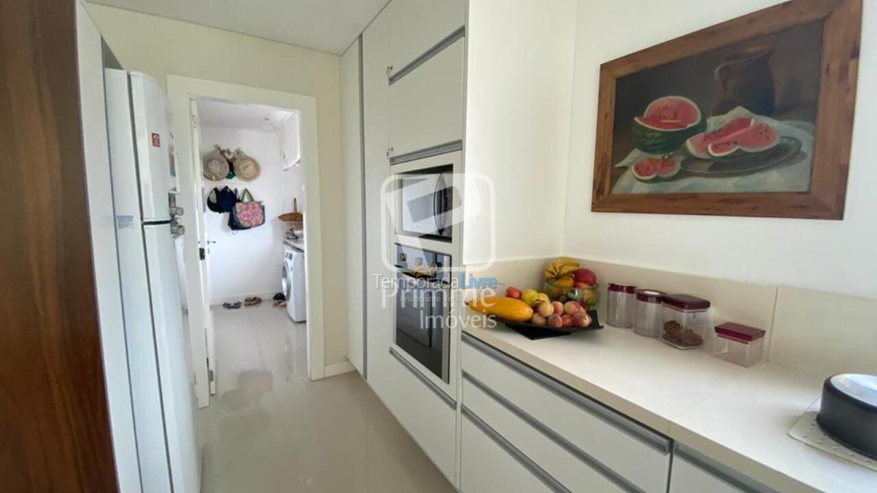 Apartamento para aluguel de temporada em Balneário Camboriú (Centro)