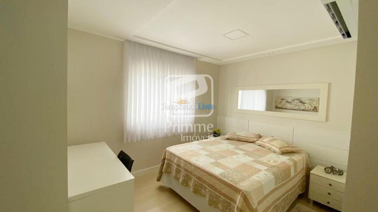 Apartamento para aluguel de temporada em Balneário Camboriú (Centro)