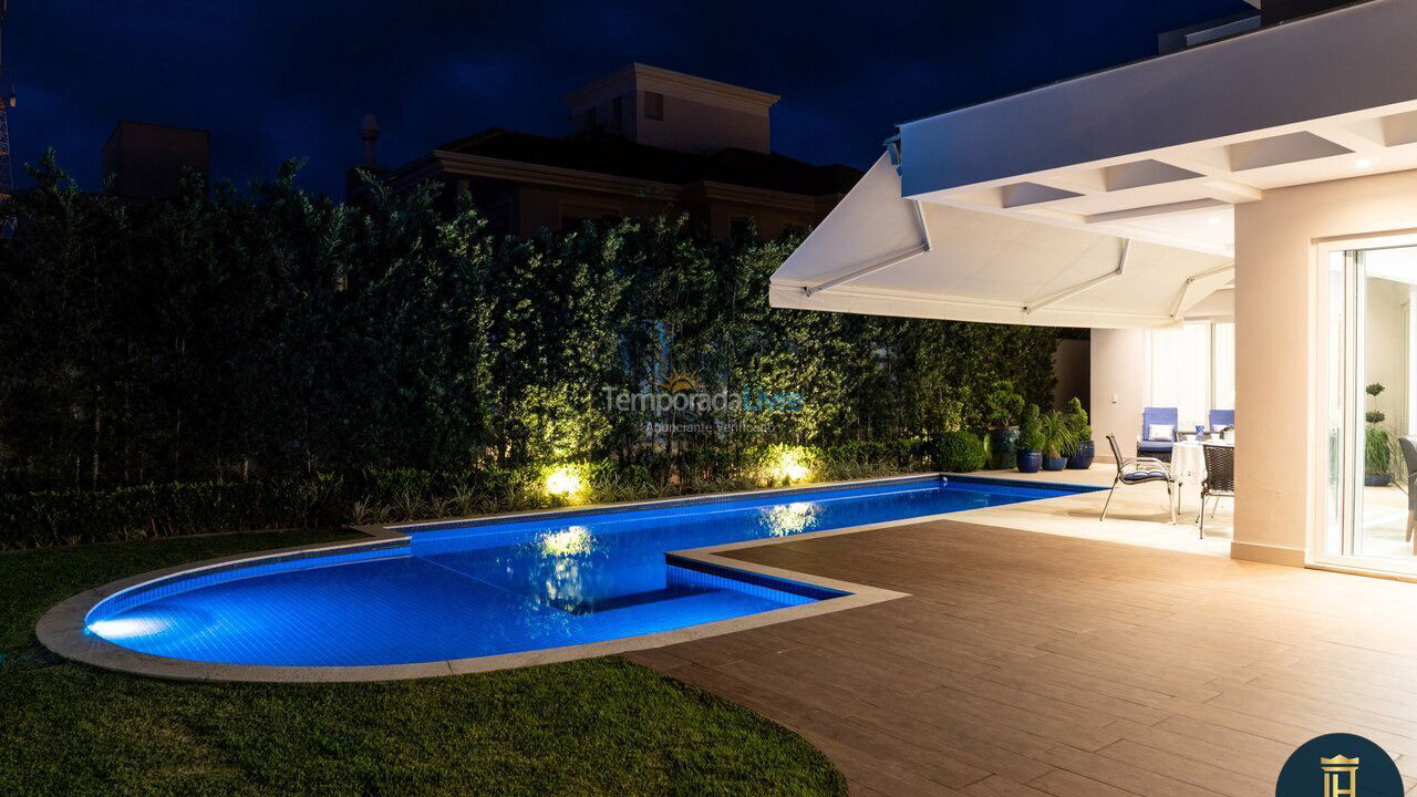 House for vacation rental in Florianopolis (Jurerê Internacional)