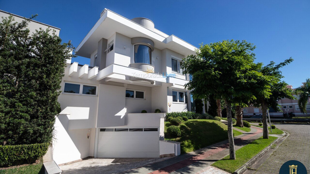 Casa para aluguel de temporada em Florianopolis (Jurerê Internacional)