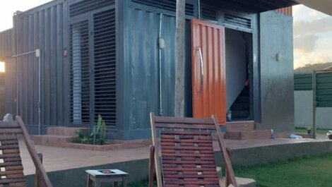 Casa contenedor de los Rolling Stones de Small Ville MDPF