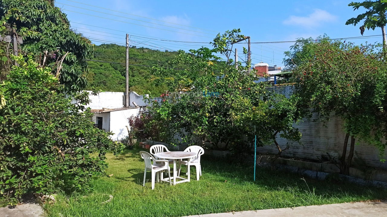 Casa para aluguel de temporada em Florianópolis (Ponta das Canas)