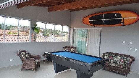 Adosado con piscina en Matinhos, prox playa con wifi para 12 personas