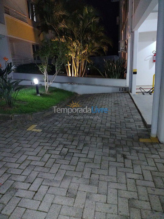 Apartamento para aluguel de temporada em Florianopolis (Canasvieiras)