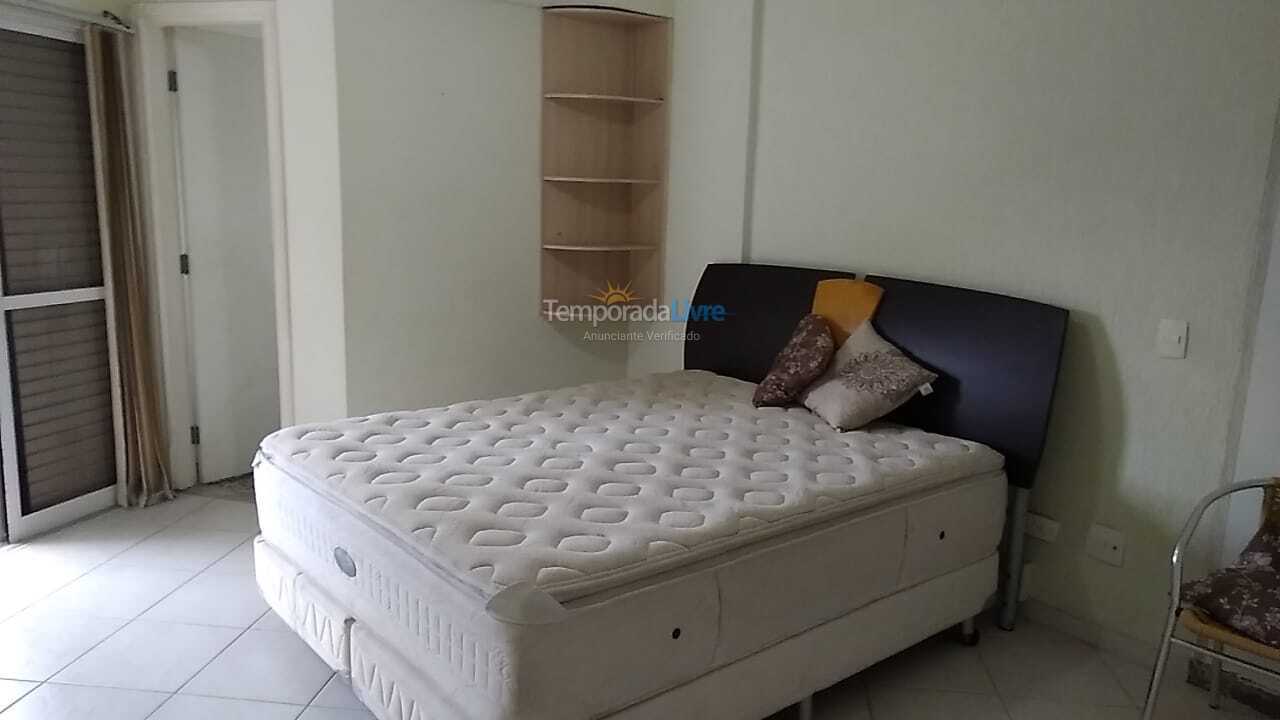 Apartment for vacation rental in Guarujá (Enseada)