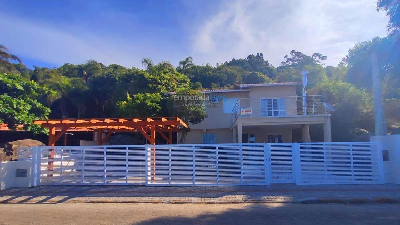 Casa para alquiler de vacaciones em Bombinhas (Praia da Conceição)