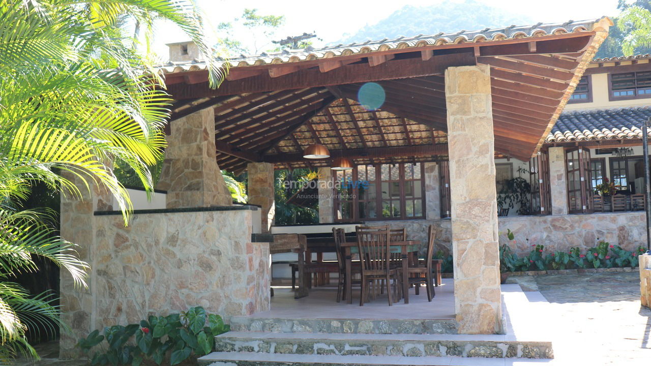 Casa para aluguel de temporada em Angra dos Reis (Praia Vermelha)