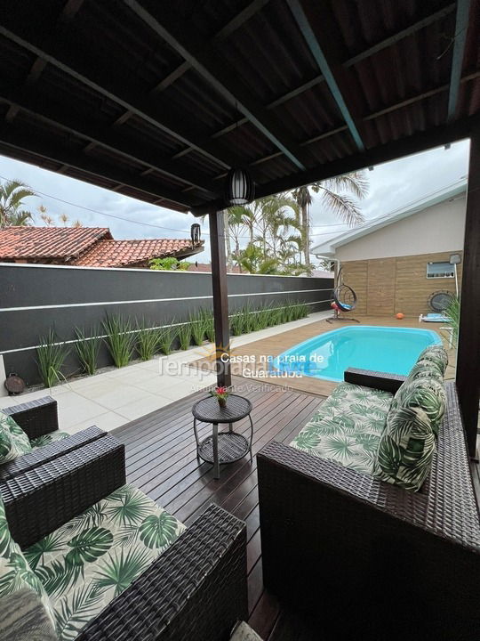 Casa para aluguel de temporada em Guaratuba (Balneário Eliane)