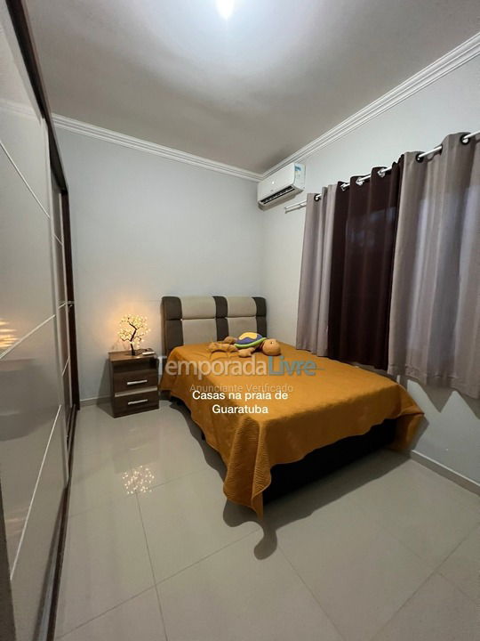 Casa para aluguel de temporada em Guaratuba (Balneário Eliane)
