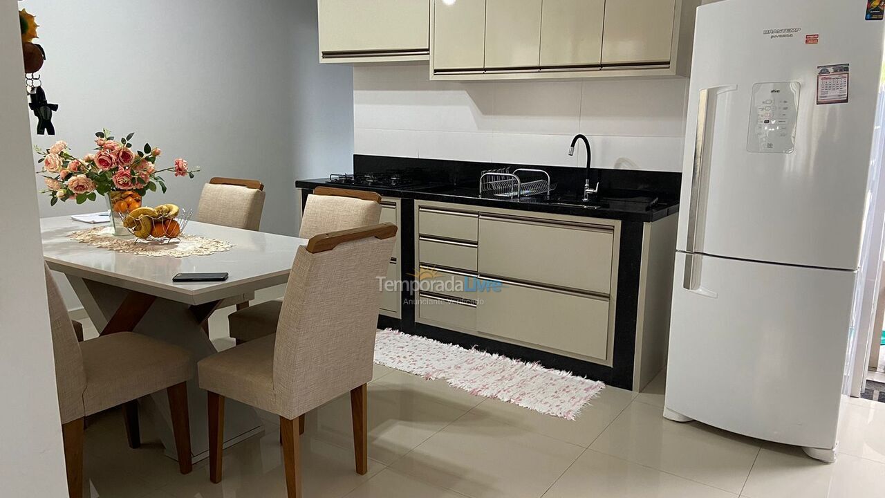 Casa para aluguel de temporada em Guaratuba (Balneário Eliane)
