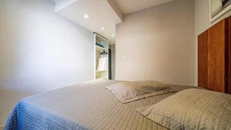 273 - Hermoso apartamento de 01 dormitorio en Praia de Mariscal