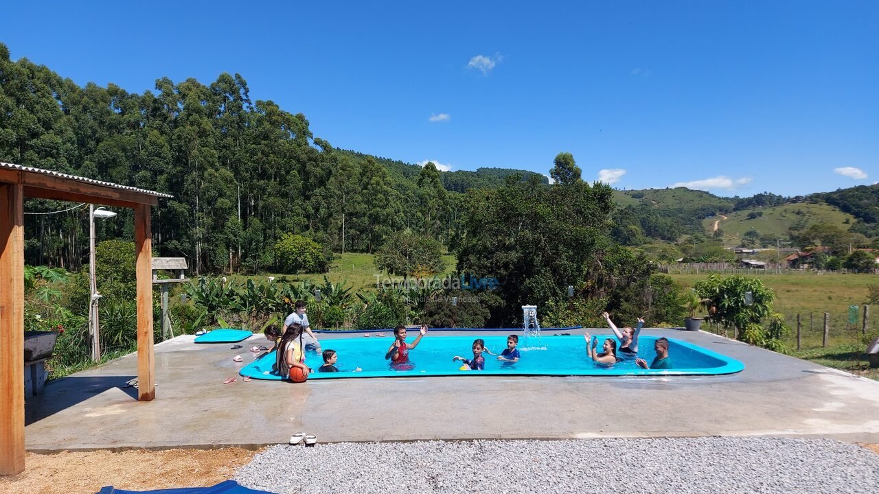 Ranch for vacation rental in Imaruí (Sertao do Canguiri)