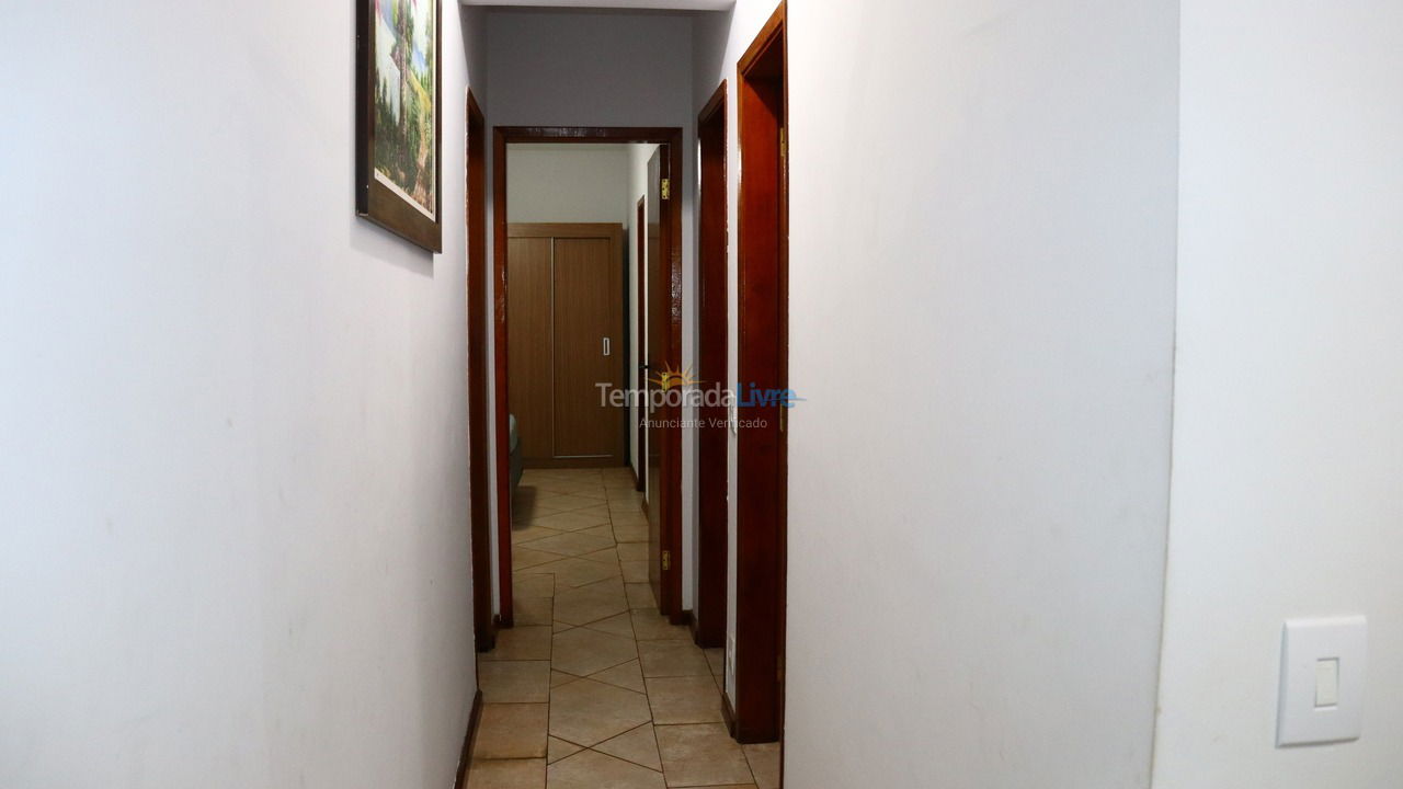 Apartamento para aluguel de temporada em Guarujá (Enseada)