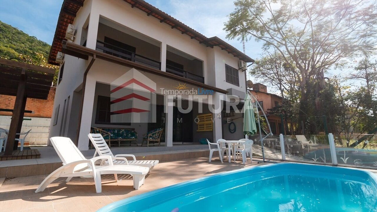 Casa para alquiler de vacaciones em Bombinhas (Praia de Bombas)