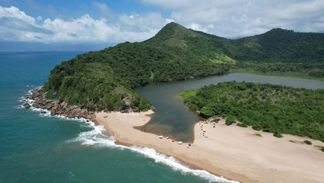 Casa a 300 m de la playa en la mejor región de Caraguatatuba - hasta 6 personas