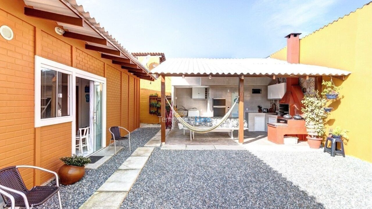 House for vacation rental in Navegantes (Meia Praia)