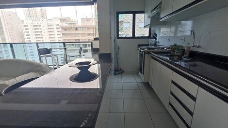 Apartamento en piso de 2 habitaciones, piscina y balcón - Pitangueiras