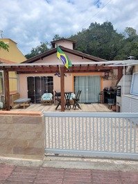 House for rent in Governador Celso Ramos - Praia Baia dos Golfinhos
