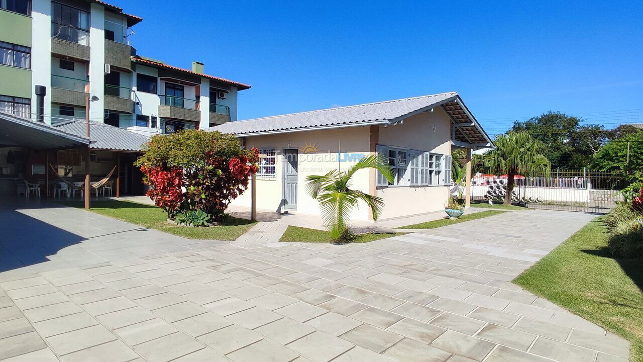 Casa para aluguel de temporada em Florianopolis (Canasvieiras)