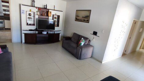 House with 04 bedrooms (all with air conditioning), swimming pool, 300m from the beach