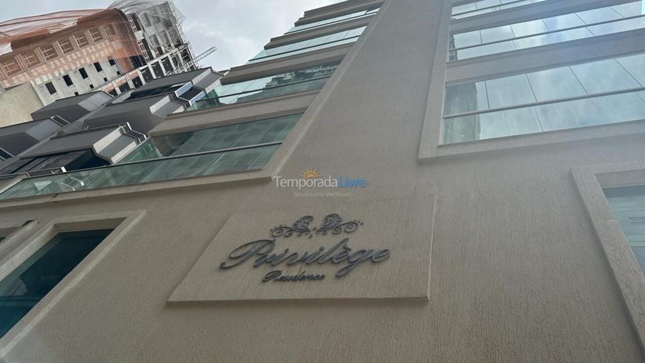 Apartamento para alquiler de vacaciones em Itapema (Meia Praia)