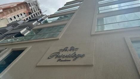 Apartamento en la playa de Itapema SC, barrio de Meia Praia