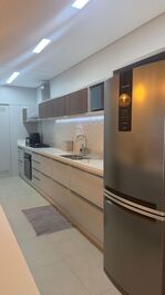 "Disfruta del lujo junto al mar: APARTAMENTO DE 3 DORMITORIOS FINAMENTE AMUEBLADO