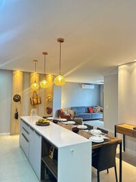 "Disfruta del lujo junto al mar: APARTAMENTO DE 3 DORMITORIOS FINAMENTE AMUEBLADO