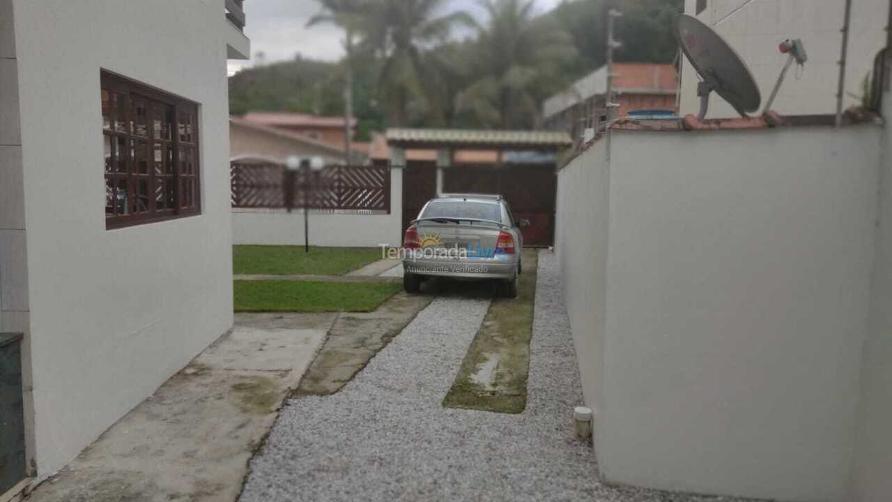 Casa para aluguel de temporada em Ubatuba (Praia das Toninhas)