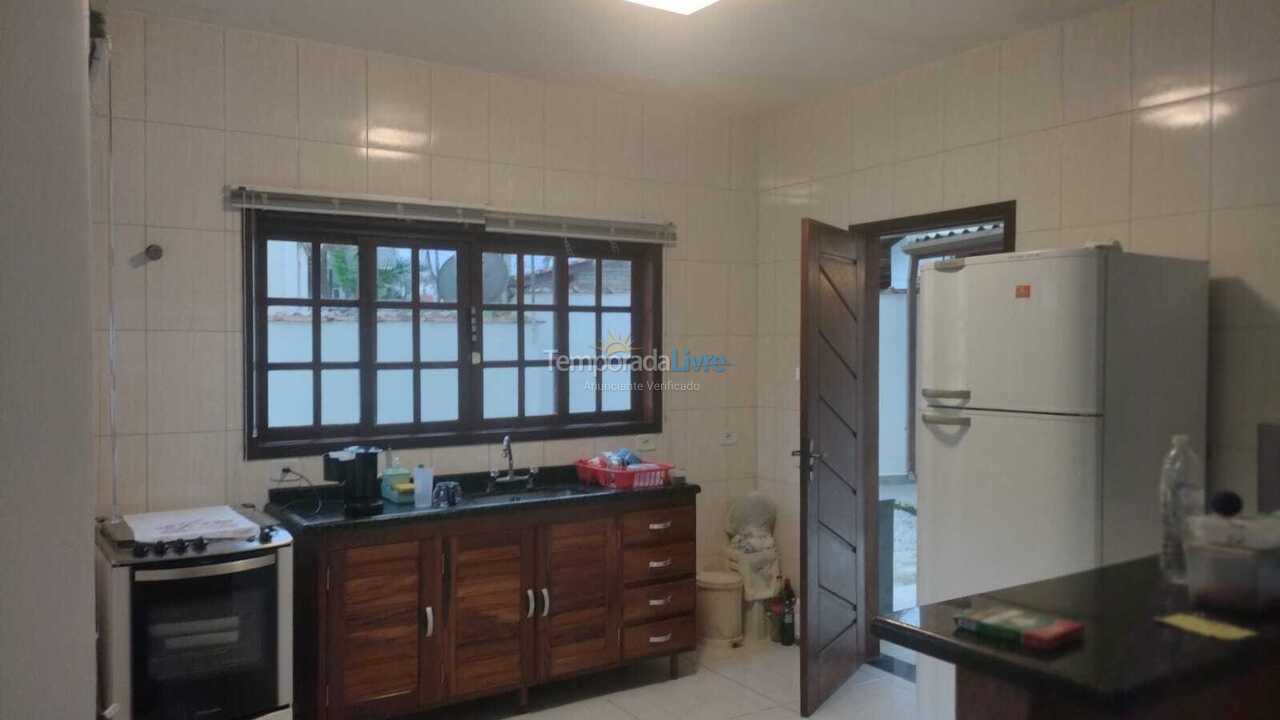 Casa para alquiler de vacaciones em Ubatuba (Praia das Toninhas)