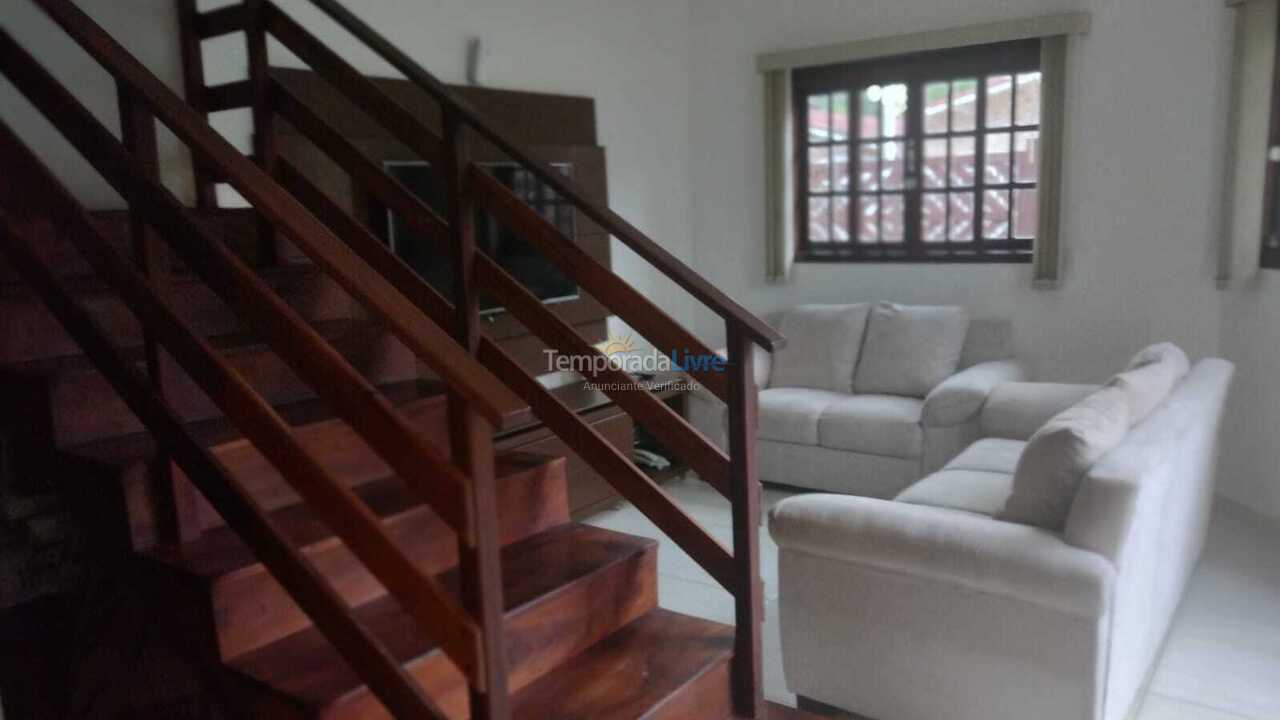 House for vacation rental in Ubatuba (Praia das Toninhas)