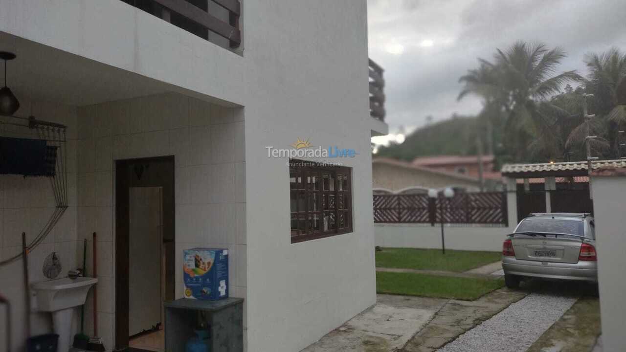 Casa para aluguel de temporada em Ubatuba (Praia das Toninhas)