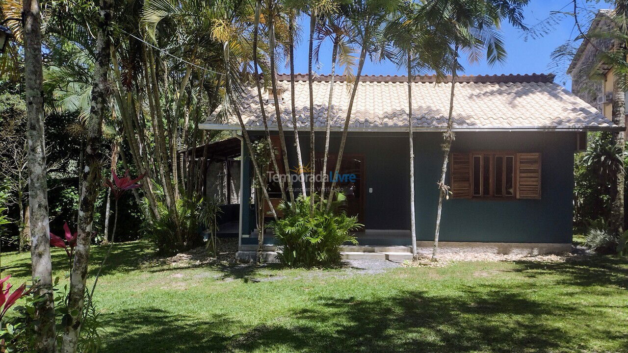 Casa para aluguel de temporada em Porto Belo (Centro)