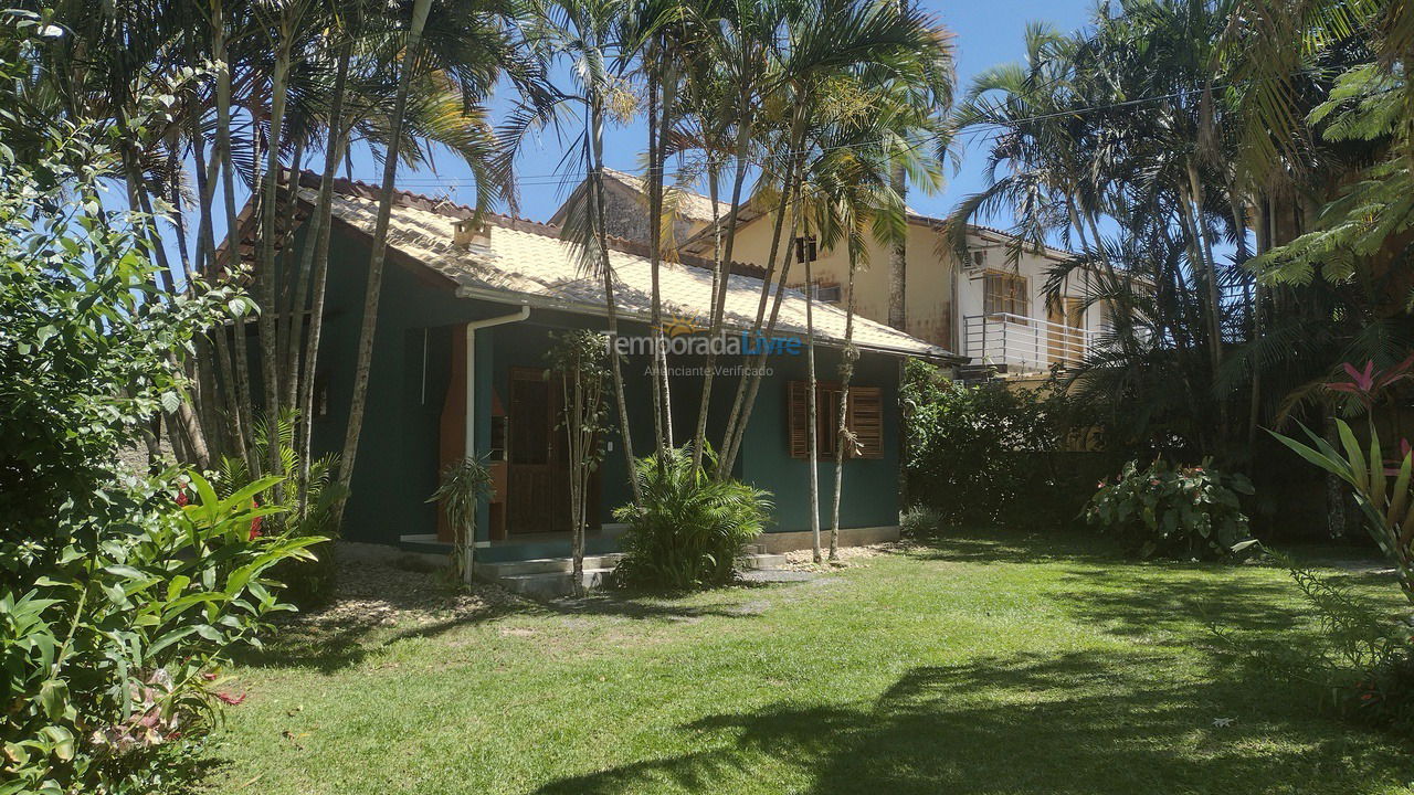 Casa para aluguel de temporada em Porto Belo (Centro)