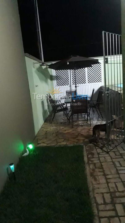 Casa para aluguel de temporada em Mongaguá (Jardim Praia Grande)