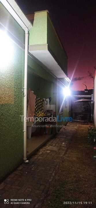 Casa para aluguel de temporada em Mongaguá (Jardim Praia Grande)