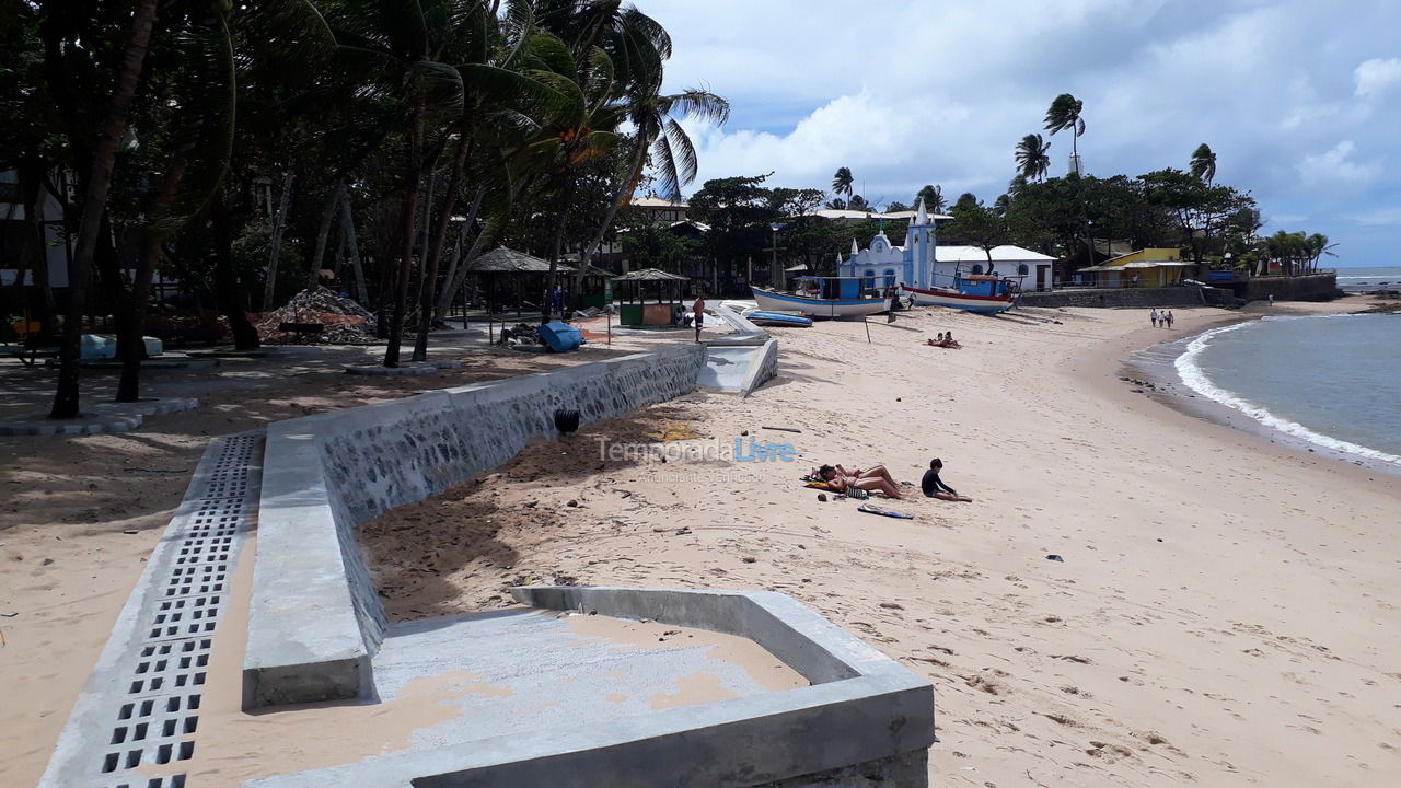 Apartamento para aluguel de temporada em Mata de São João (Praia do Forte)