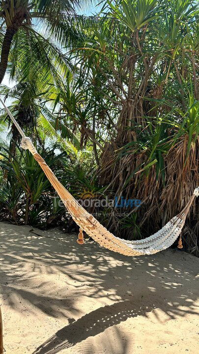 Apartamento para aluguel de temporada em Mata de São João (Praia do Forte)