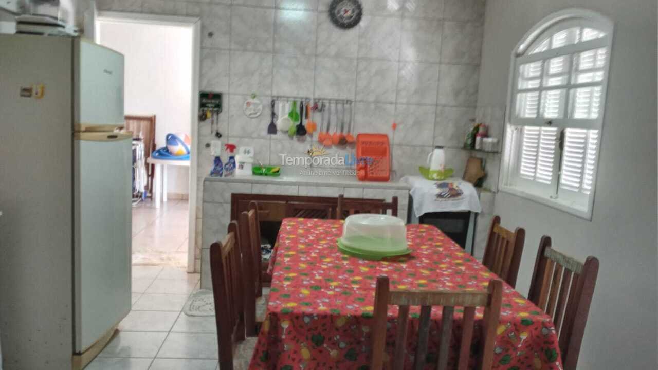 Casa para alquiler de vacaciones em Pontal do Paraná (Marissol)