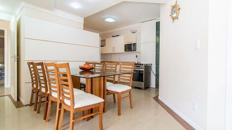 4 BEDROOM APARTMENT WITH TWO SUITES - CENTRO - BOMBINHAS - SC