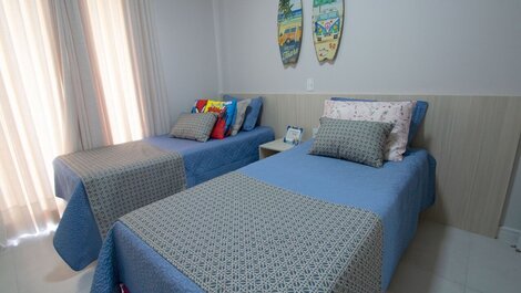 2 BEDROOM APARTMENT INCLUDING A SUITE IN THE CENTER OF BOMBINHAS - SC