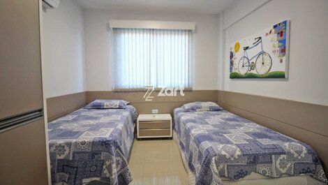 Apartment 3 Bedrooms, one suite, close to the sea - Center -...